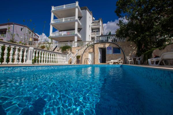 Ferienwohnung Villa Rozi